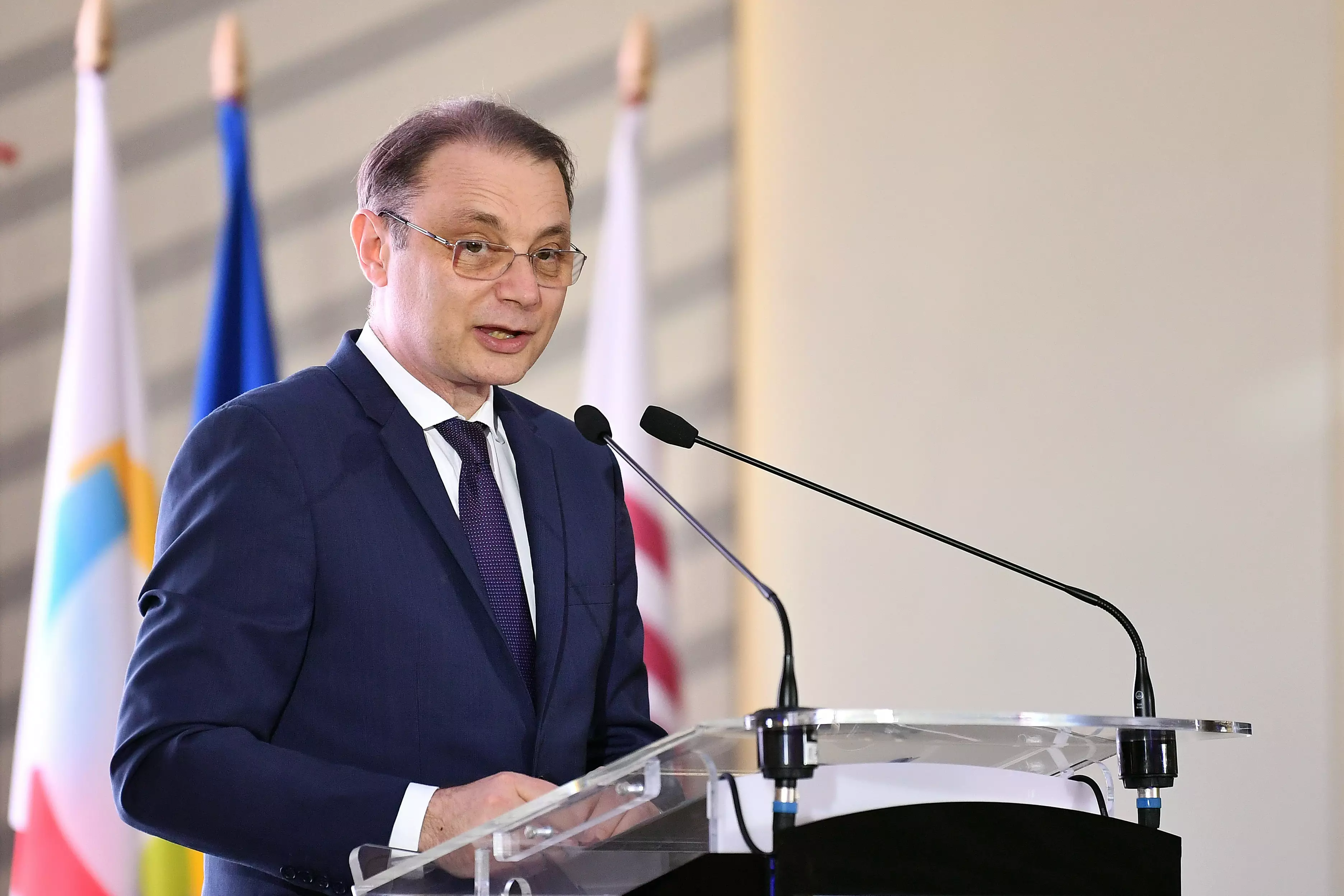 Cine este Luca Niculescu, diplomatul desemnat de Nicușor Dan pentru funcția de premier